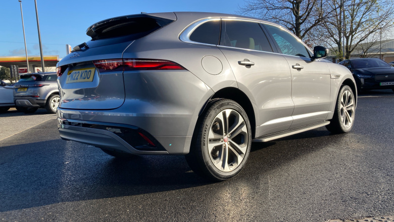 Jaguar F-Pace 2.0 D200 R-Dynamic HSE 5dr Auto AWD Diesel Estate